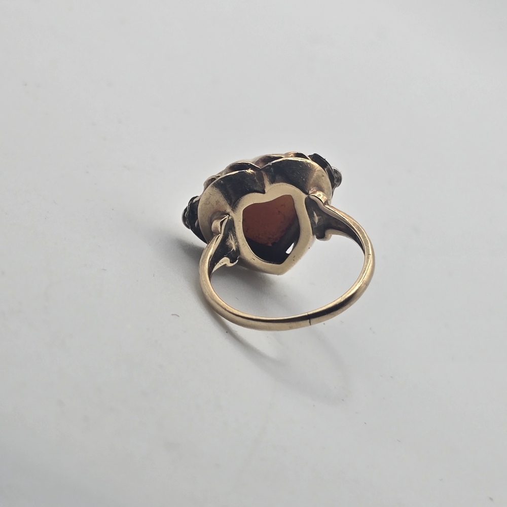 10k Gold Cameo Heart Ring - Picture 6 of 8